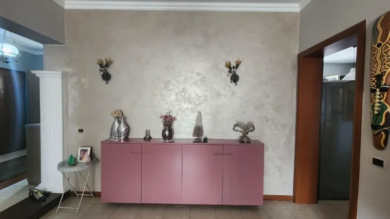 Tirane, jepet me qera apartament 2+1+Aneks+Ballkon Kati 6, 140 m² 700 € (Rruga e Elbasanit)