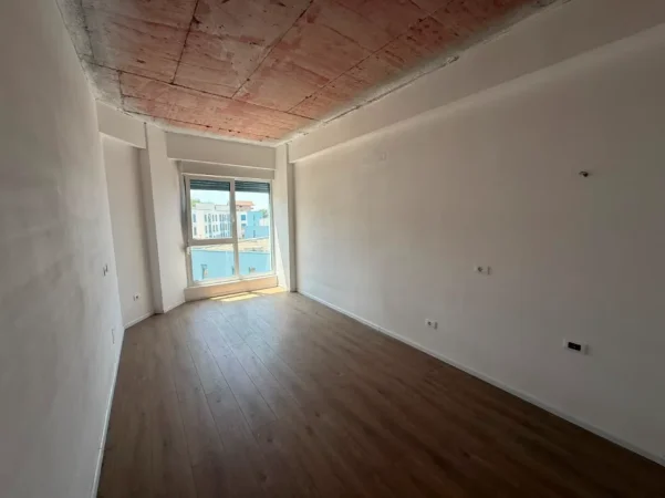 Tirane, shitet apartament 2+1+Aneks+Ballkon Kati 3, 88 m² 120.000 € (fresku)