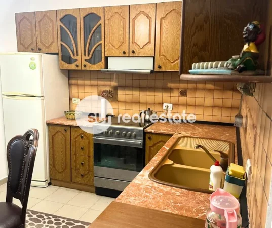 Shkoder, jepet me qera shtepi 2+1 Kati 0, 96 m² (TEK ARRA E MADHE)