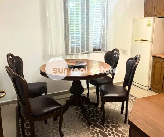 Shkoder, jepet me qera shtepi 2+1 Kati 0, 96 m² (TEK ARRA E MADHE)