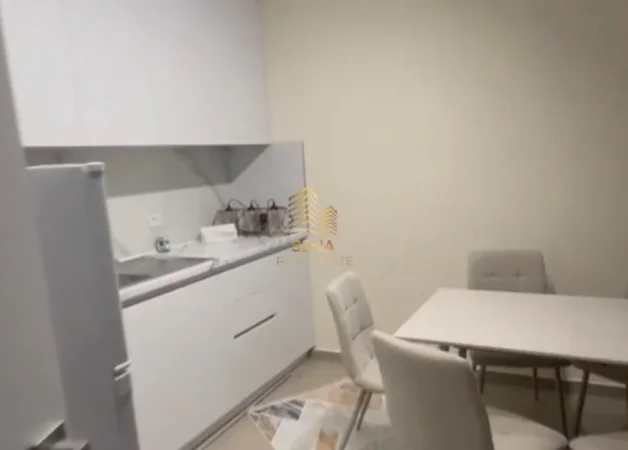Tirane, jepet me qera apartament 1+1+Ballkon Kati 2, 63 m² 370 € (Shkoze)