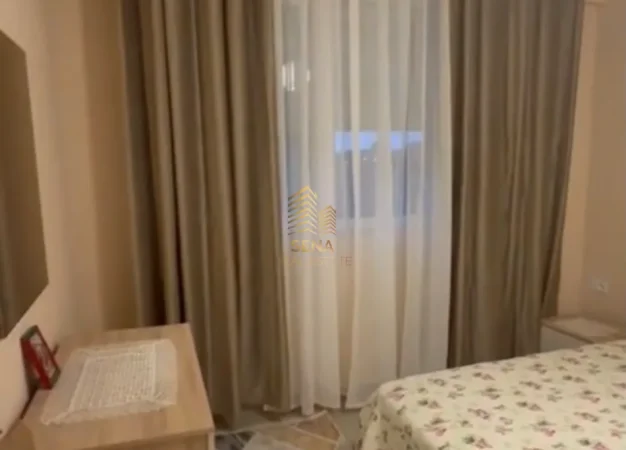 Tirane, jepet me qera apartament 1+1+Ballkon Kati 2, 63 m² 370 € (Shkoze)