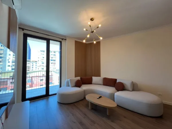 Tirane, jepet me qera apartament 2+1+Aneks+Ballkon Kati 5, 120 m² 2.000 € (Altana)