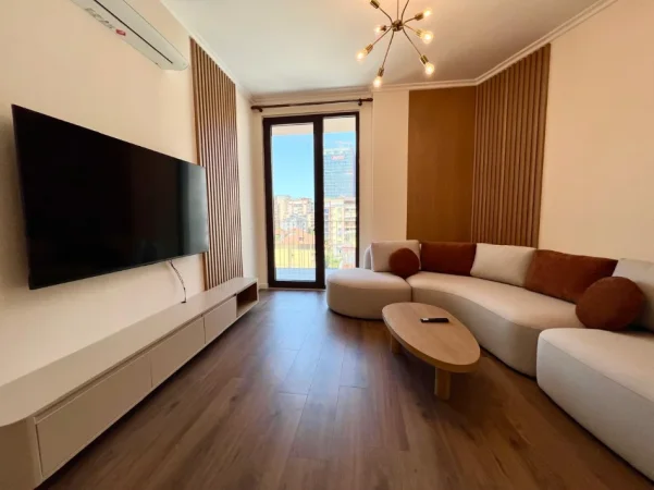 Tirane, jepet me qera apartament 2+1+Aneks+Ballkon Kati 5, 120 m² 2.000 € (Altana)