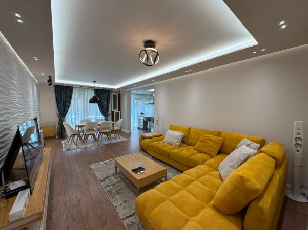 Tirane, shitet apartament 2+1 Kati 2, 106 m² 255.000 € (Laprake)