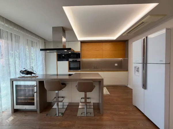 Tirane, shitet apartament 2+1 Kati 2, 106 m² 255.000 € (Laprake)
