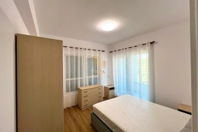 Tirane, jepet me qera apartament 1+1+Ballkon Kati 4, 60 m² 450 € (Ali Demi)