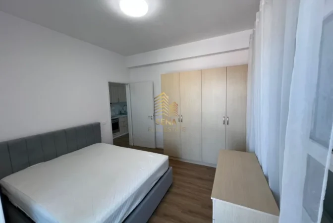 Tirane, jepet me qera apartament 1+1+Ballkon Kati 4, 60 m² 450 € (Ali Demi)