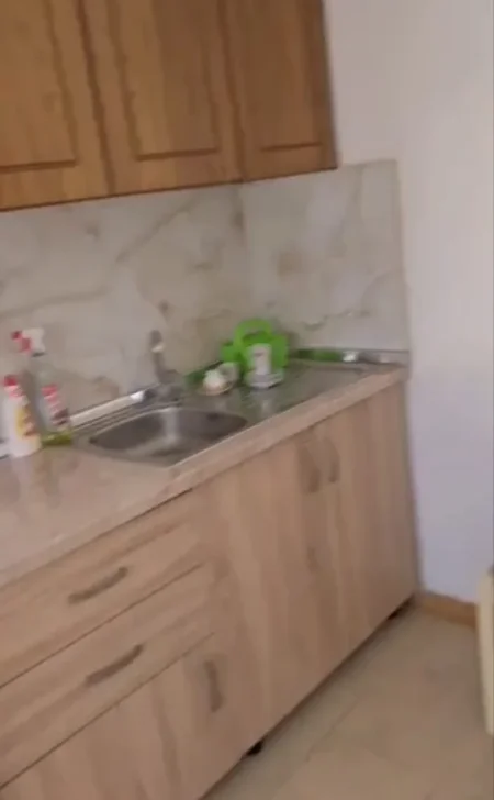 Tirane, jepet me qera apartament Studio Kati 1, 35 m² 250 € (Allias)