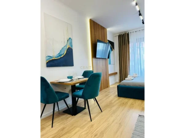 Tirane, jepet me qera garsonier 1+1 Kati 5, 40 m² 500 € 