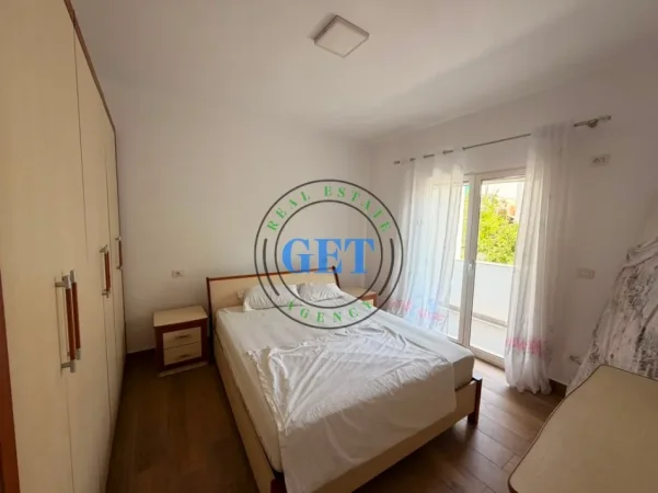 Durres, jepet me qera shtepi 1+1+Aneks+Ballkon Kati 1, 60 m² 260 € (kenet)