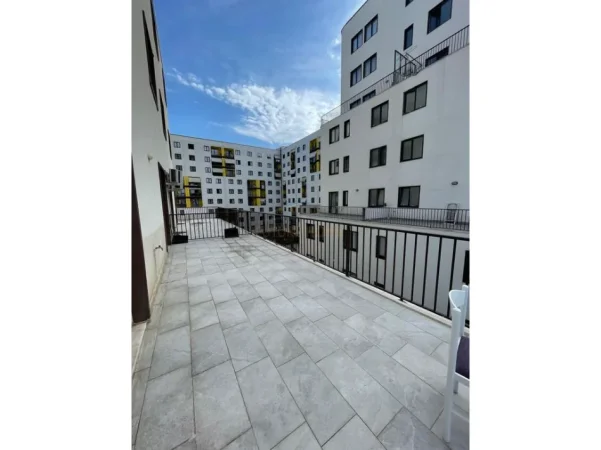 Tirane, shitet apartament 2+1+Ballkon Kati 5, 125 m² 185.000 € (YZBERISHT)