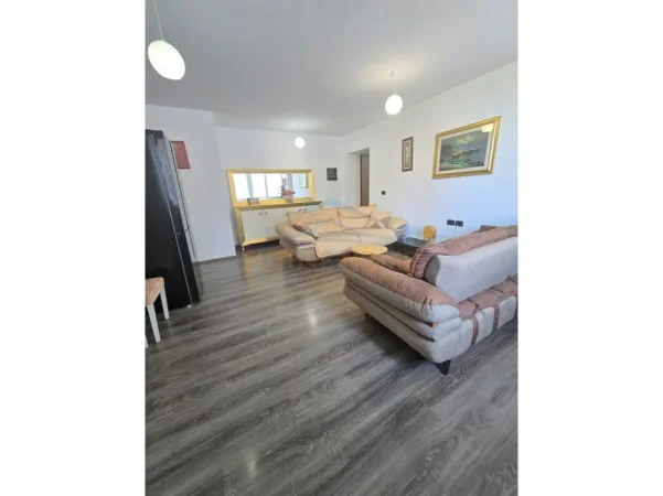 Tirane, shitet apartament 2+1 Kati 6, 90 m² 179.000 € (FUSHA E AVIACIONIT)