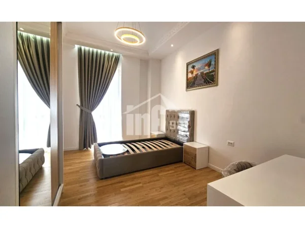 Tirane, jepet me qera Vile 2 Katshe , 323 m² 4.500 € (NË LUNDËR, VETEM 5 MIN NGA TEG)