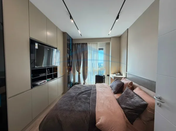 Tirane, shitet apartament 2+1+Ballkon Kati 9, 102 m² 275.000 € (FUSHA E AVIACIONIT)