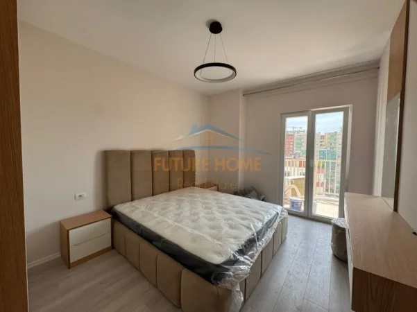 Tirane, jepet me qera apartament 2+1 Kati 9, 82 m² 800 €