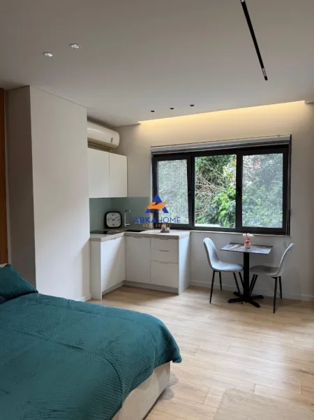 Tirane, jepet me qera apartament 1+1+Ballkon Kati 5, 80 m² 1.300 € 