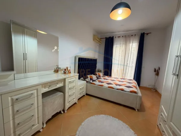 Tirane, shes apartament 2+1+Ballkon Kati 1, 76 m² 135.000 € (astir)