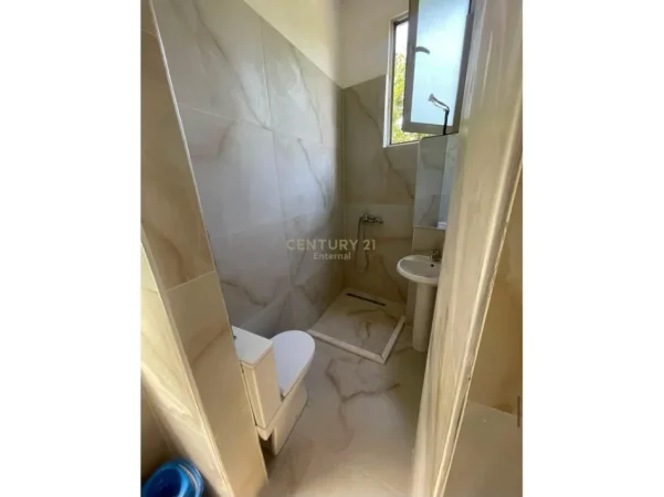 Tirane, jepet me qera apartament 1+1 Kati 2, 58 m² 450 € 
