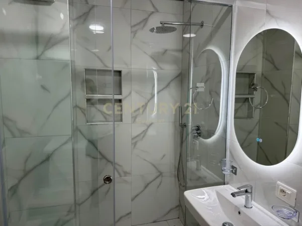 Tirane, jepet me qera apartament 1+1 Kati 4, 60 m² 400 € 