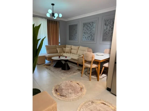 Tirane, jepet me qera apartament 1+1 Kati 4, 60 m² 400 € 