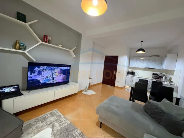 Tirane, shitet apartament 2+1 Kati 1, 76 m² 13.500.000 leke (Unaza e Re)
