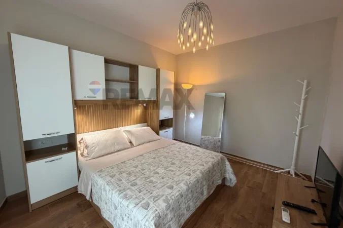Tirane, jepet me qera apartament 1+1+Ballkon Kati 5, 65 m² 600 € (Dritan Hoxha)