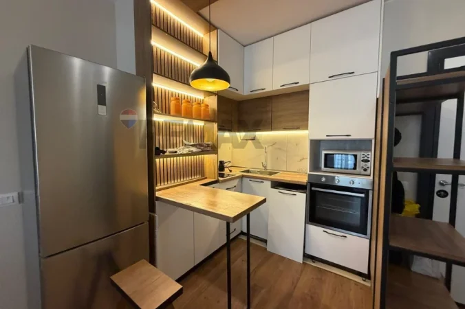 Tirane, jepet me qera apartament 1+1+Ballkon Kati 5, 65 m² 600 € (Dritan Hoxha)