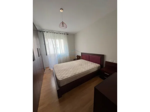 Tirane, jepet me qera apartament 2+1 Kati 2, 98 m² 700 € (Kodra e Diellit)
