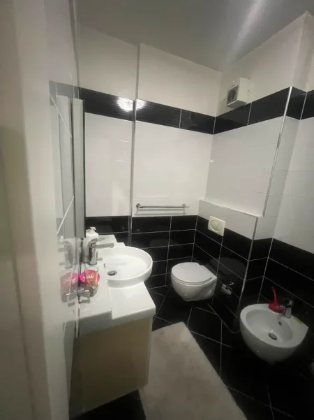 Tirane, shitet apartament 2+1 Kati 2, 114 m², 25,800,000 Lek (Don Bosko)