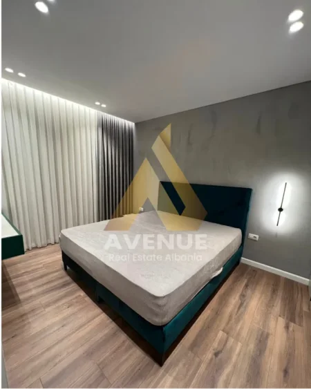 Tirane, jepet me qera apartament 2+1 Kati 7, 84 m² 700 € (Rruga e Dafinave)