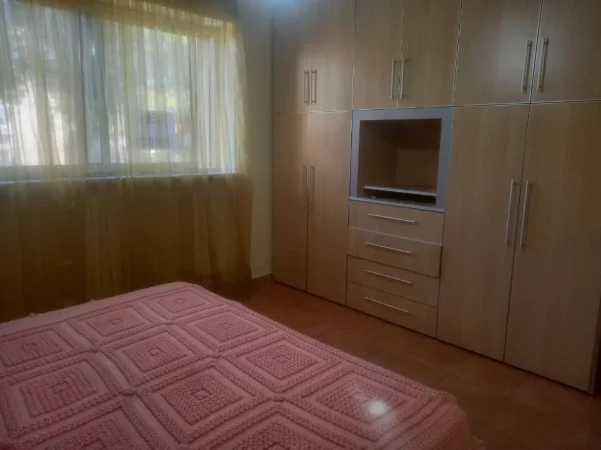 Tirane, jepet me qera apartament 2+1 Kati 2, 90 m² 600 € (artan lenja)