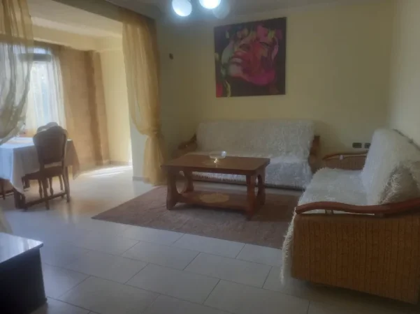 Tirane, jepet me qera apartament 2+1 Kati 2, 90 m² 600 € (artan lenja)