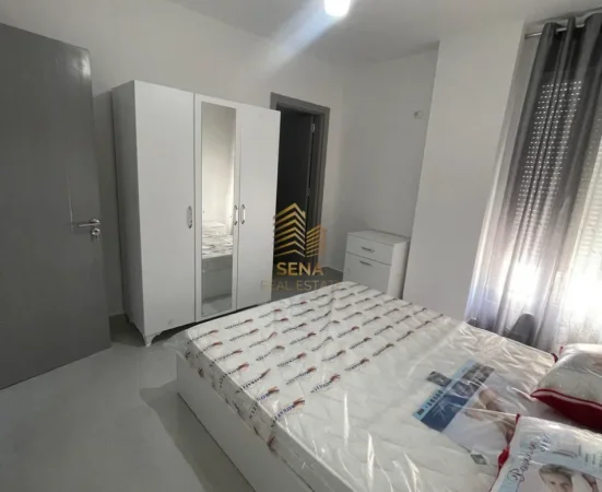 Tirane, jepet me qera apartament 2+1+Ballkon Kati 1, 100 m² 600 € (5 Maji)