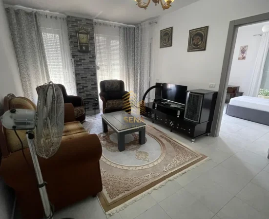 Tirane, jepet me qera apartament 2+1+Ballkon Kati 5, 100 m² 600 € (Rruga 5 Maji)