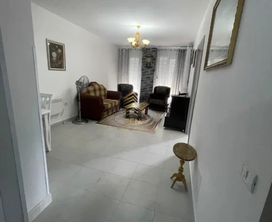 Tirane, jepet me qera apartament 2+1+Ballkon Kati 5, 100 m² 600 € (Rruga 5 Maji)