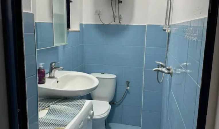 Tirane, jepet me qera apartament 1+1 Kati 0, 35 m² 400 €