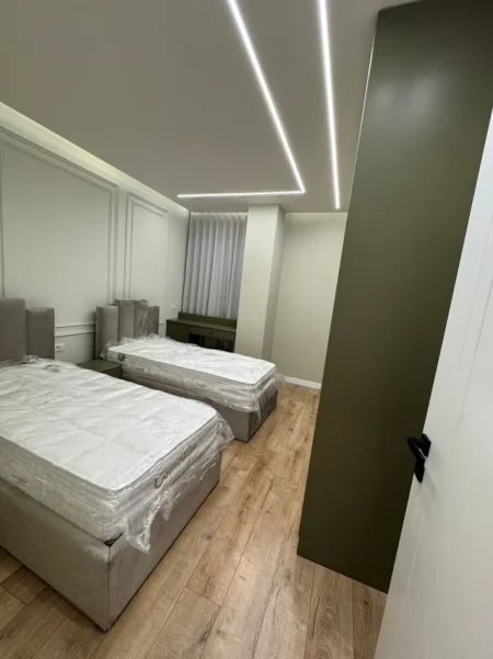 Tirane, jepet me qera apartament 2+1 , 116 m² 1.500 € (Liqeni i Thatë)