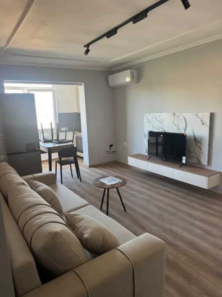 Tirane, jepet me qera apartament 1+1 Kati 6, 50 m² 650 € (VASIL SHANTO)