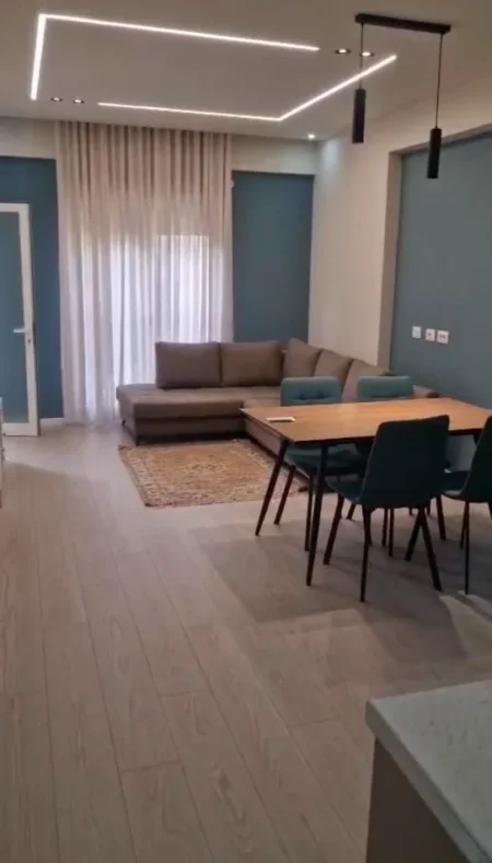 Tirane, jepet me qera apartament 1+1 Kati 2, 65 m² 650 € (Ish Stacioni i Trenit)