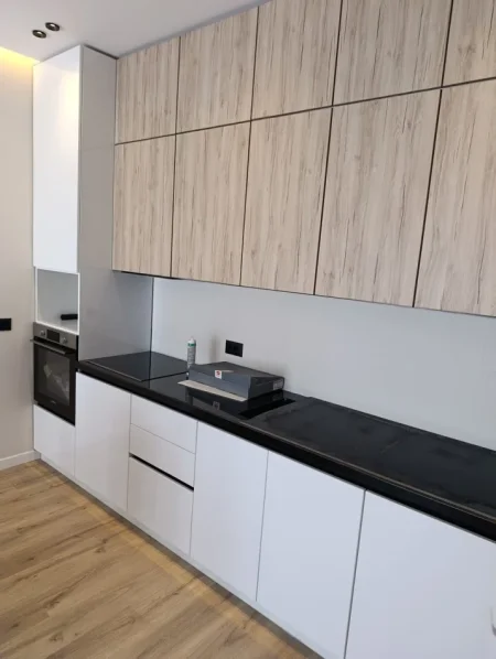 Tirane, jepet me qera apartament 2+1 Kati 2, 100 m² 600 € (Rruga 5 Maji)