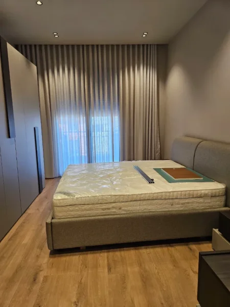 Tirane, jepet me qera apartament 2+1+Ballkon Kati 6, 120 m² 1.400 € (Kompleksi Delijorgji)
