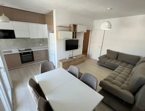 Tirane, jepet me qera apartament 2+1 , 100 m² 600 € 