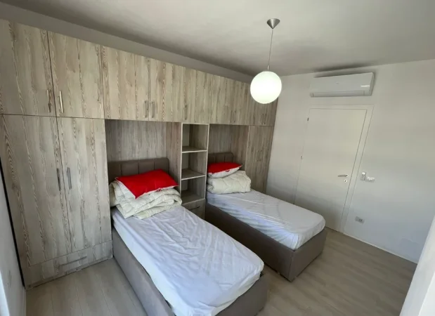 Tirane, jepet me qera apartament 2+1 , 100 m² 600 € 