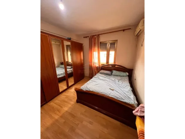 Tirane, shitet apartament 2+1 Kati 3, 79 m² 155.000 € (Ambasada Amerikane)