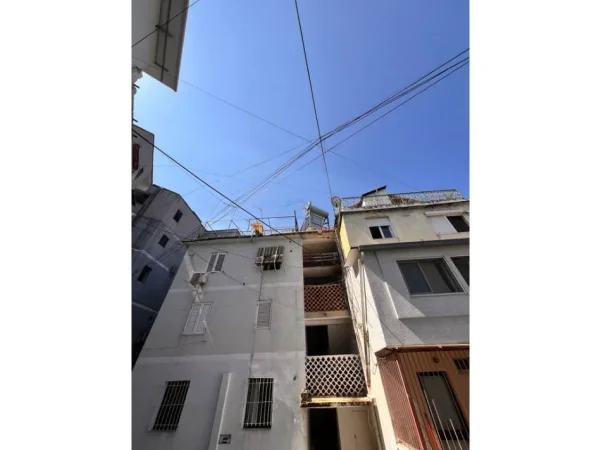 Tirane, shitet apartament 2+1 Kati 3, 79 m² 155.000 € (Ambasada Amerikane)
