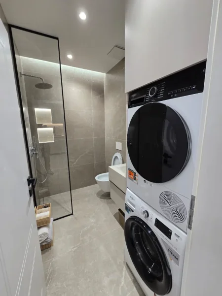 Tirane, jepet me qera apartament 1+1 , 65 m² 650 € (Don Bosko)