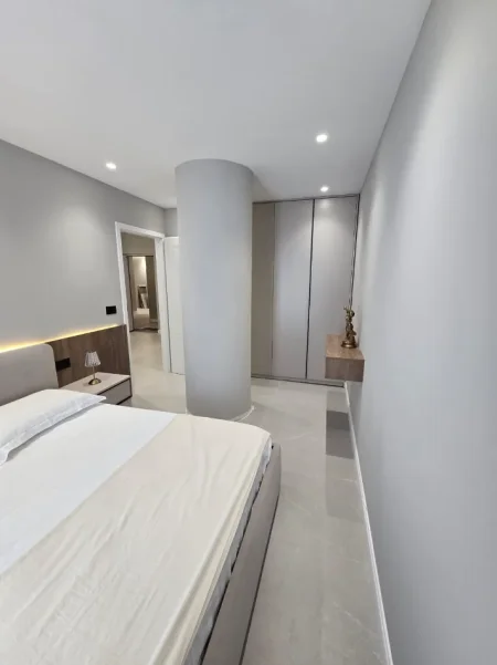 Tirane, jepet me qera apartament 1+1 , 65 m² 650 € (Don Bosko)