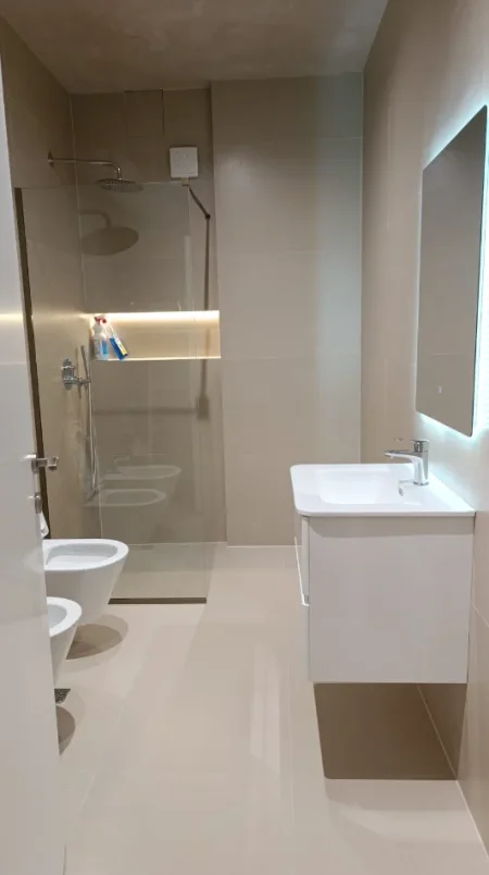 Tirane, jepet me qera apartament 1+1 Kati 6, 68 m² 800 € (Rruga e Kavajes, Delijorgji)