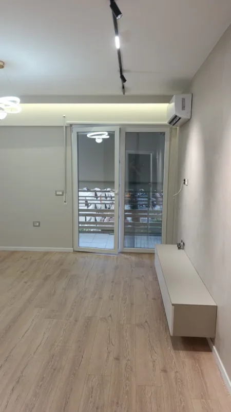 Tirane, jepet me qera apartament 1+1 Kati 6, 68 m² 800 € (Rruga e Kavajes, Delijorgji)